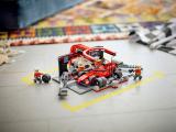 Конструктор Lego City Пит-стоп и пит-экипаж F1 с болидом Ferrari (60443) - изображение 10